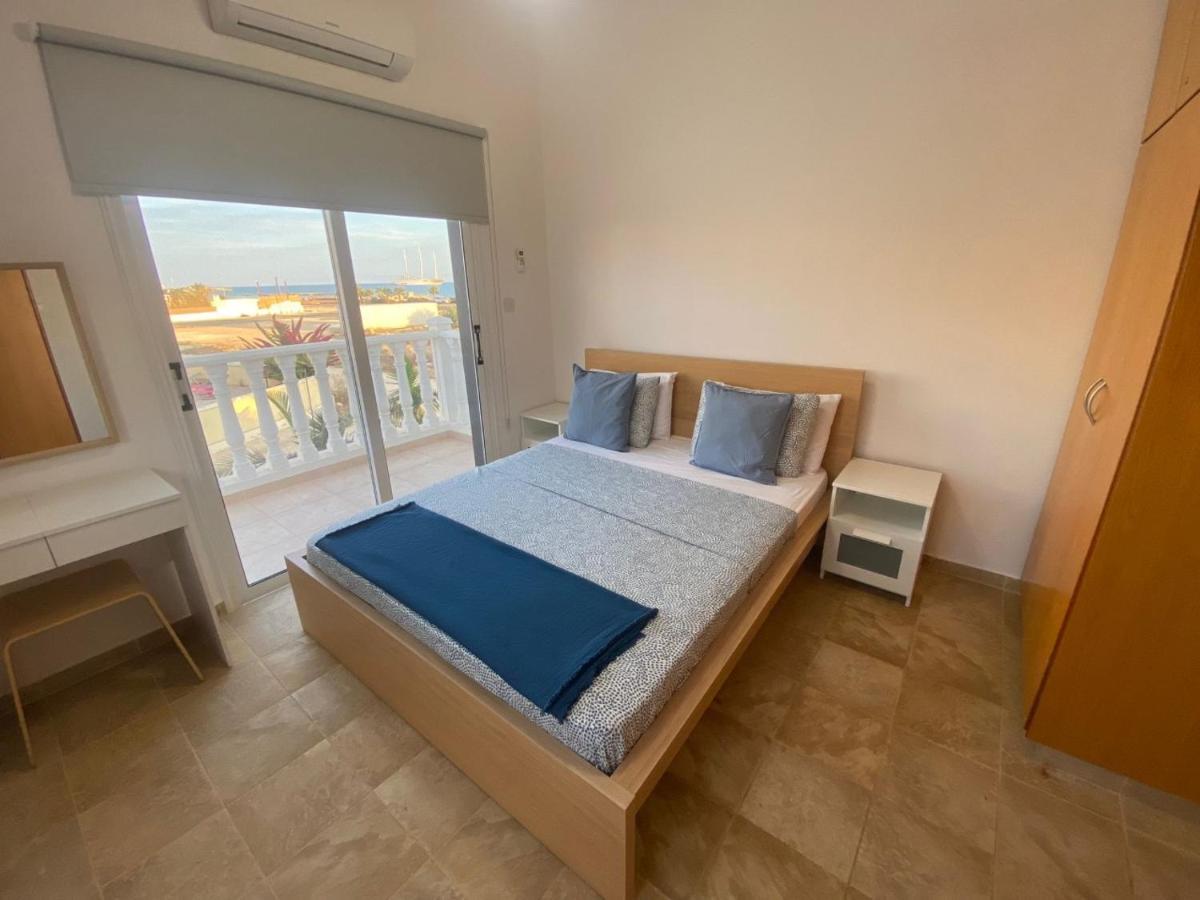 Villa Suncity Boutique Beachfront アヤナパ エクステリア 写真