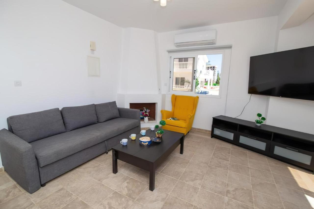 Villa Suncity Boutique Beachfront アヤナパ エクステリア 写真