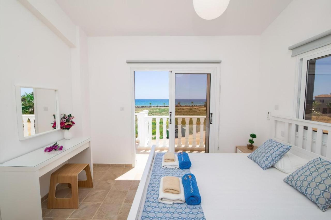 Villa Suncity Boutique Beachfront アヤナパ エクステリア 写真