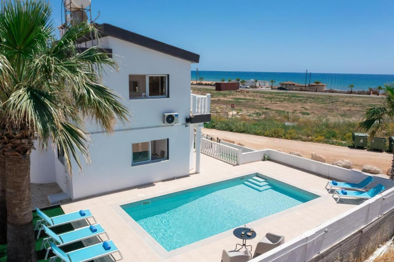 Villa Suncity Boutique Beachfront アヤナパ エクステリア 写真