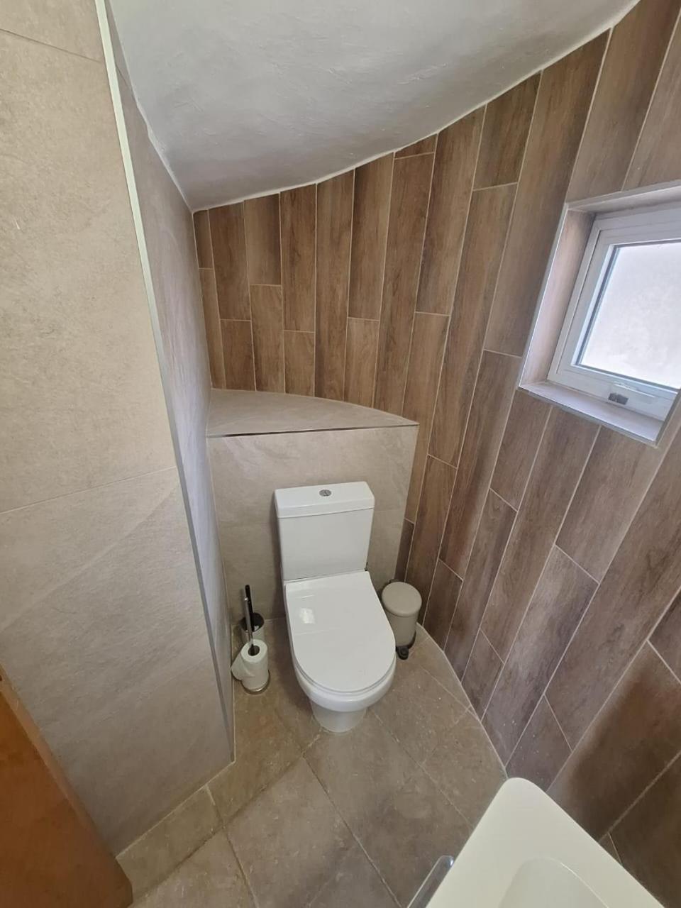 Villa Suncity Boutique Beachfront アヤナパ エクステリア 写真