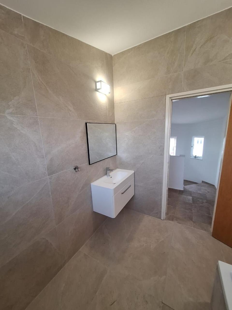 Villa Suncity Boutique Beachfront アヤナパ エクステリア 写真