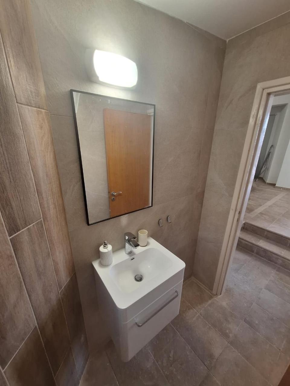 Villa Suncity Boutique Beachfront アヤナパ エクステリア 写真